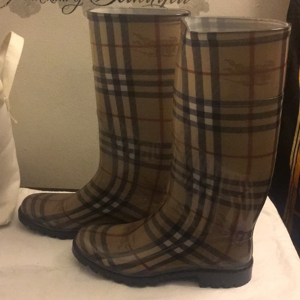 Burberry Boots